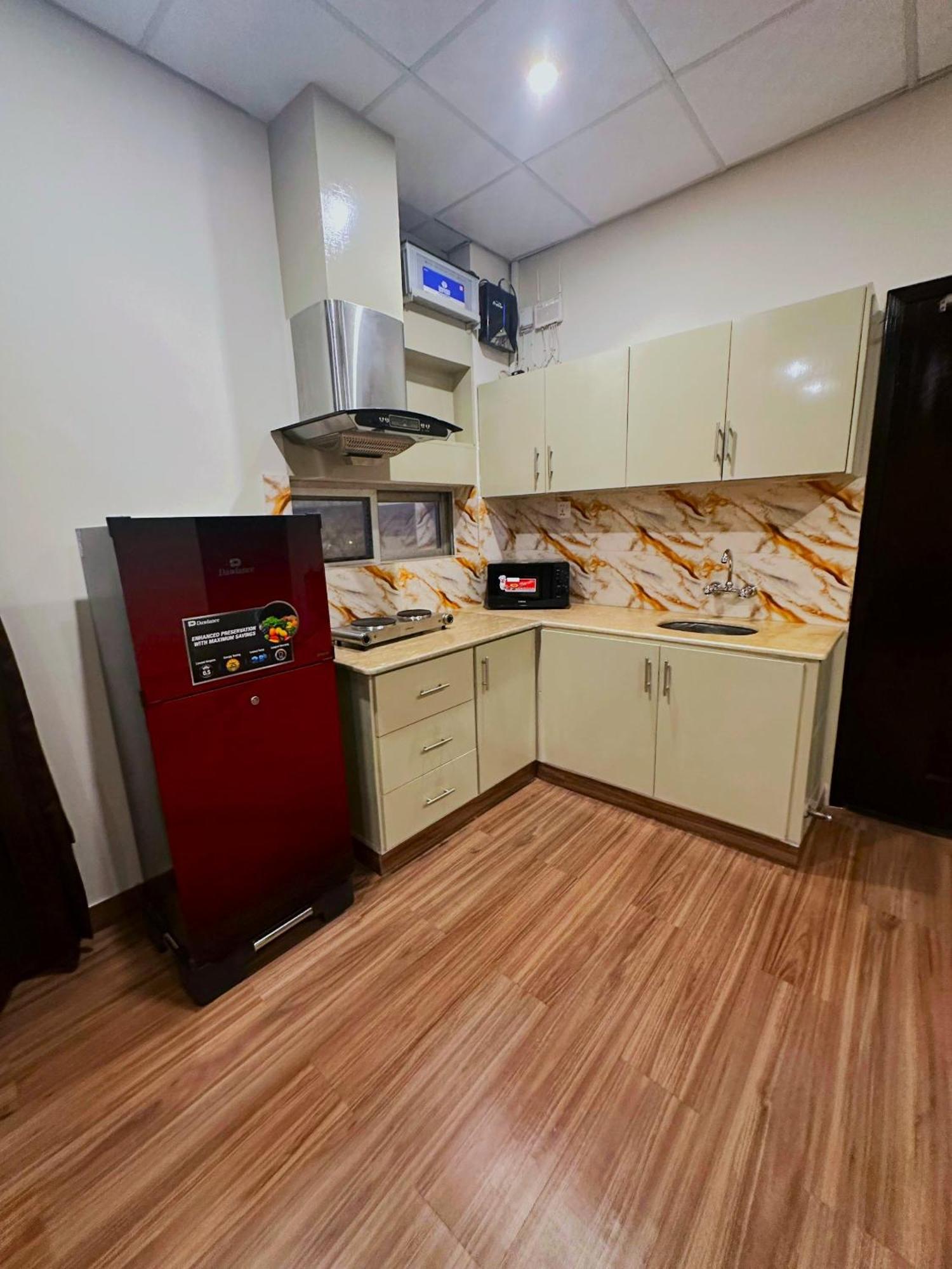 Luxury Apartment In Dha Phase 8, Near Allama Iqbal International Airport Lahore Extérieur photo