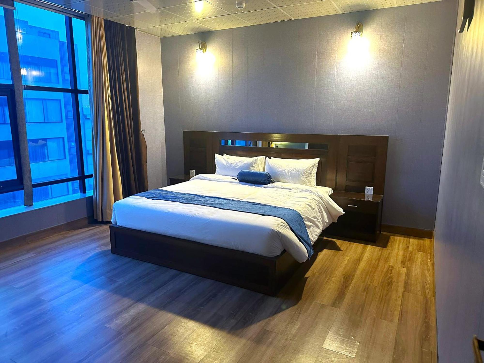 Luxury Apartment In Dha Phase 8, Near Allama Iqbal International Airport Lahore Extérieur photo