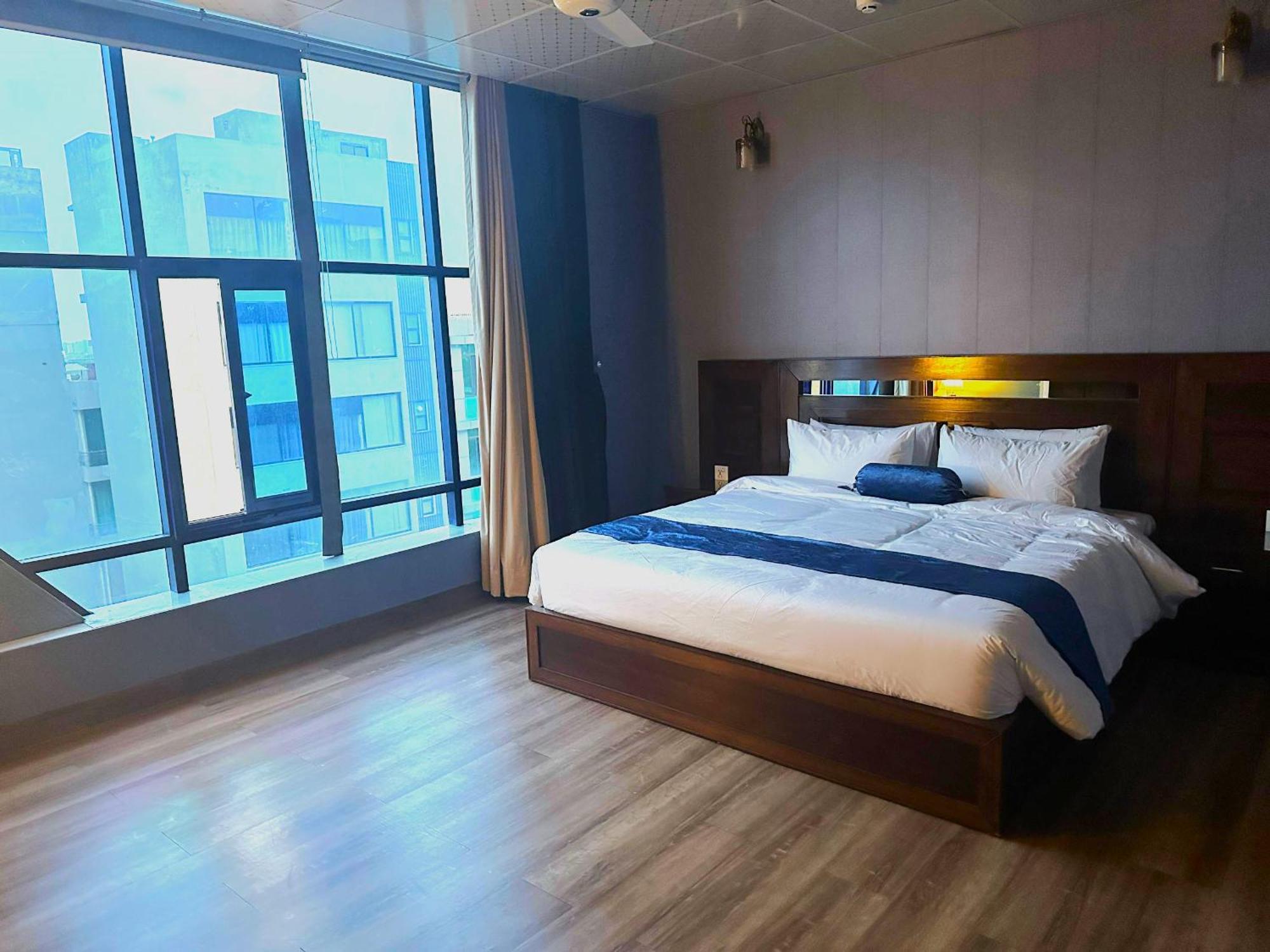 Luxury Apartment In Dha Phase 8, Near Allama Iqbal International Airport Lahore Extérieur photo